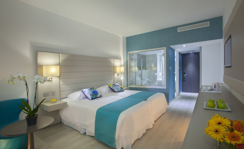 Bedroom 3, King Evelthon Beach Hotel and Resort