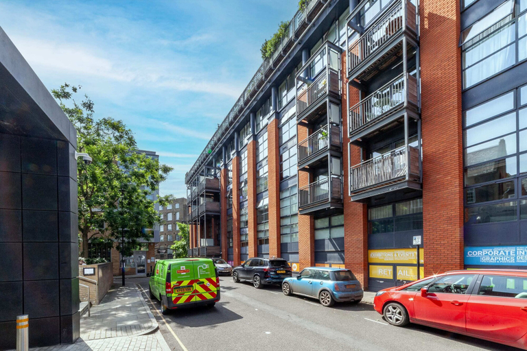 Exterior & Views, A Stylish Newly Refurbished Flat With City Access, London