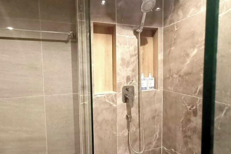Bathroom 13