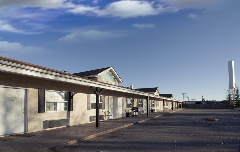 Others 4, Bow River Inn, Division No. 6
