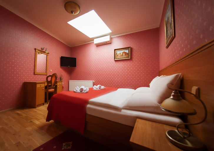 Bedroom 2, Hotel Askania, Praha 2