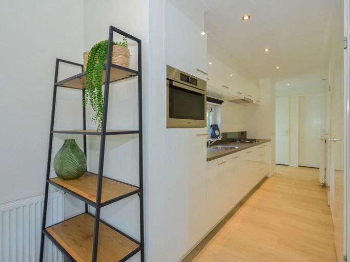 Private kitchen 5, Lovely Apartment in Wolpinghausen, Ooststellingwerf