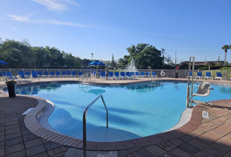Sport & Beauty 2, Holiday Inn Express & Suites CLERMONT SE – WEST ORLANDO, Lake