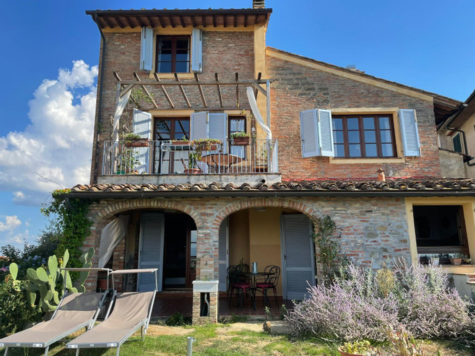 Casa Magnolia, Pisa