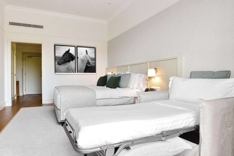 Bedroom 25