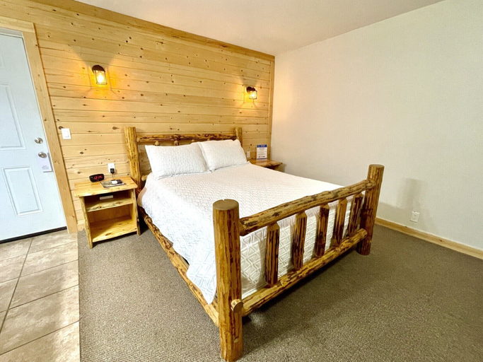 Bedroom 3, Idaho Lodge and RV Park, Boundary