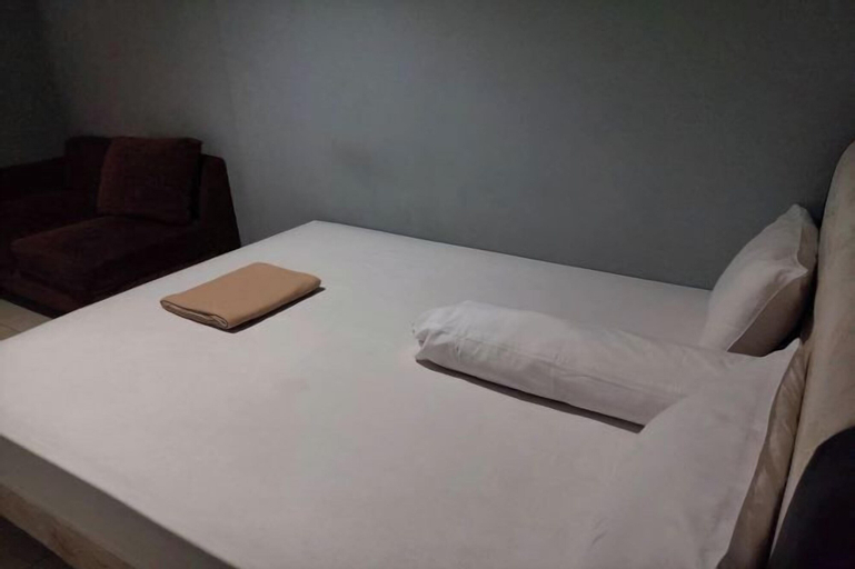 Bedroom 12