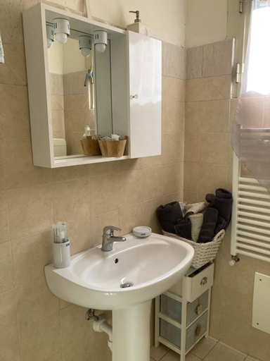 Bathroom 3, B&Bilfortesulmare, Imperia