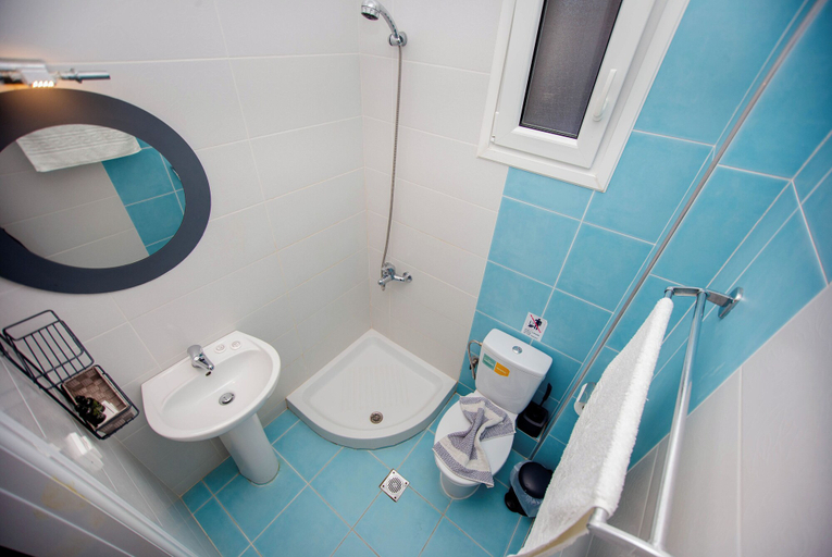 Bathroom 5, Ammolithos Beach, Central Macedonia