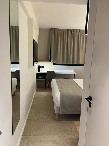 Bedroom 18