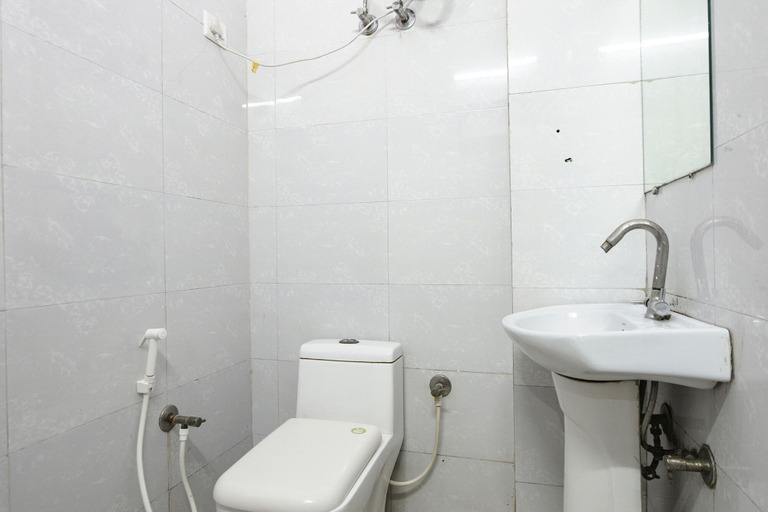 Bathroom 3, Fabexpress Golden Stone, Gautam Buddha Nagar