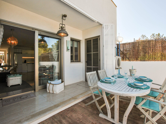Balcony 5, Belvilla by OYO Stella Maris, Baleares