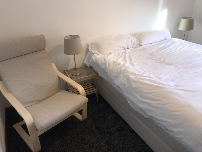 Bedroom 4, Super 2 Bedroom Flat near Dalkeith Town Center, Midlothian