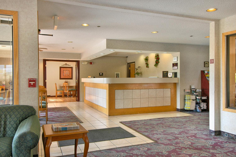 Public Area 2, Baymont by Wyndham Muskegon, Muskegon