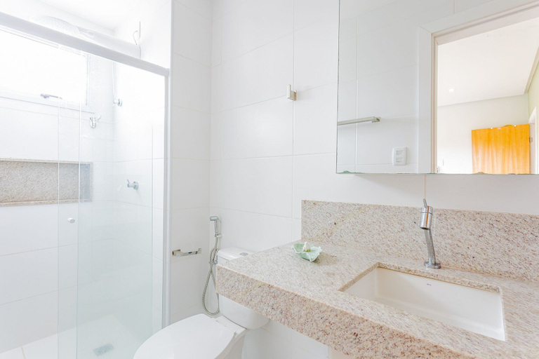 Bathroom 3, IT22 Lindo Apto 3 Quartos a Beira Mar, Camaçari