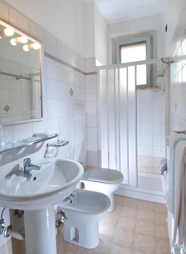 Others 4, Beaurivage, Ascoli Piceno