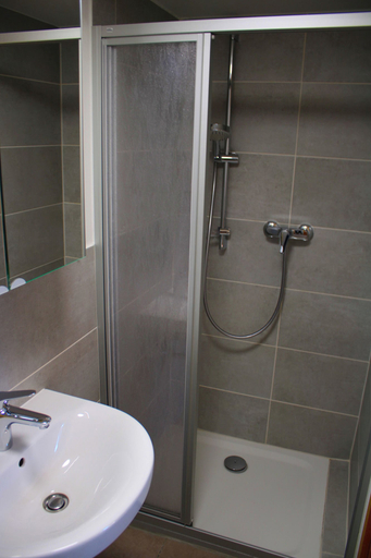 Bathroom 4, Gästehäuser St Marienthal, Görlitz