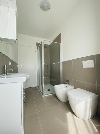 Bathroom 14