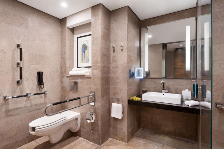 Bathroom 5, Hilton Riyadh Hotel & Residences, Riyadh