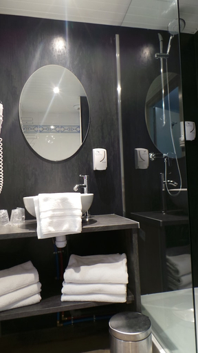 Bathroom 3, Hotel de Brunville Spa, Calvados