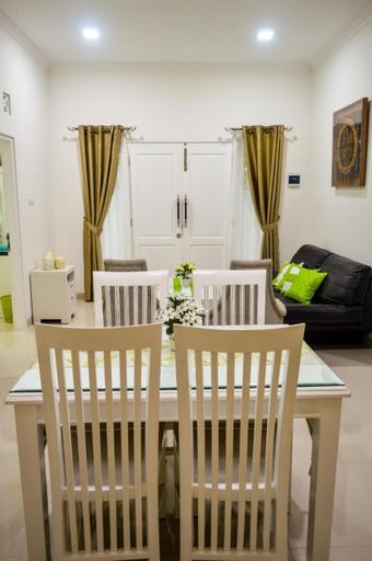 Dining Room 2