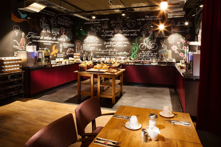 Food & Drinks 3, Hotel PULSE8, Praha 7