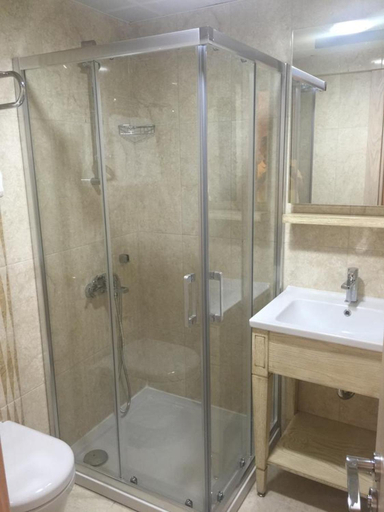 Bathroom, Atrium, Çeşme
