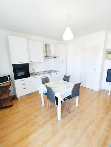 Dining Room 10