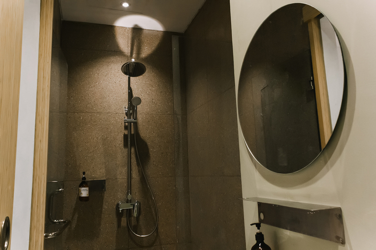 Bathroom 4