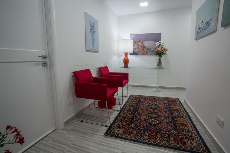 Others 5, B&B al Centro, Messina