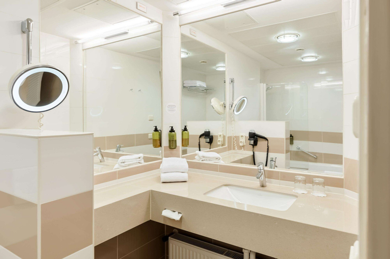 Bathroom 20