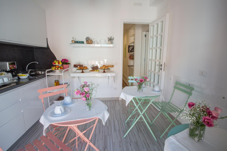 Others 4, B&B al Centro, Messina