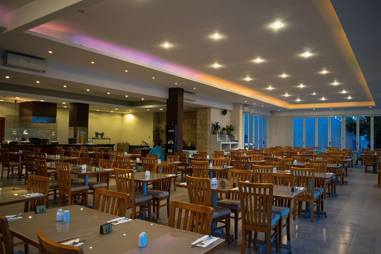 Food & Drinks 5, Theo Sunset Bay Hotel