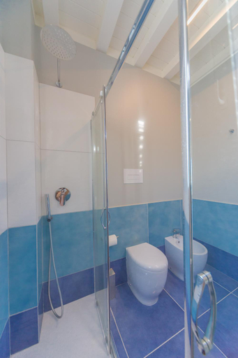 Others 4, Residence Delfino, Portorosa, Messina