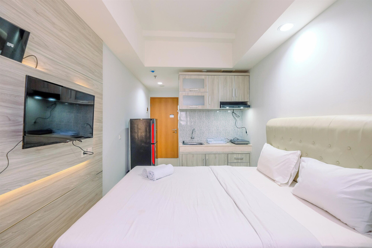 Bedroom 5, Modern Look And Comfortable Studio Evenciio Margonda Apartment, Depok