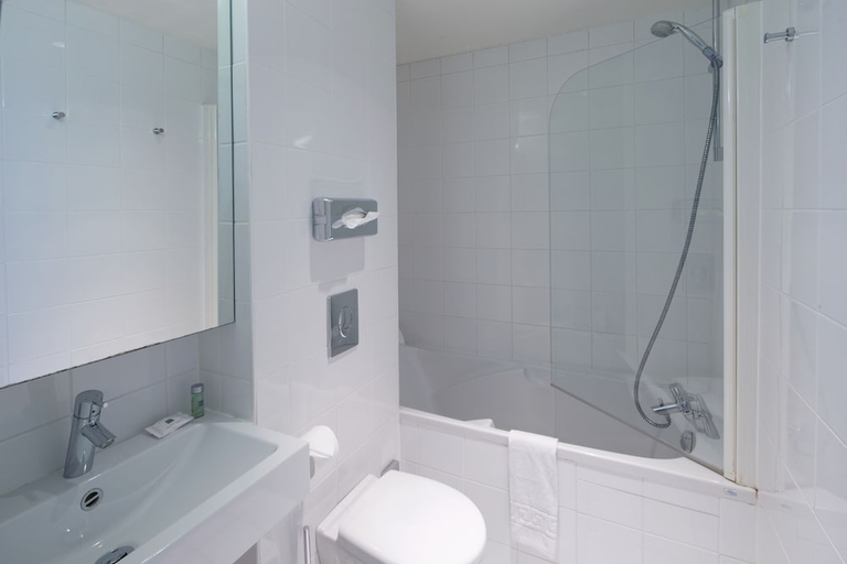 Bathroom 3, COWOOL Cergy, Val-d'Oise