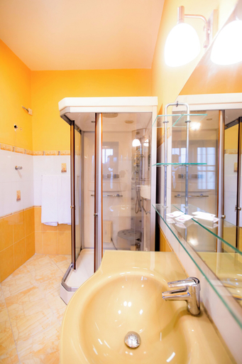 Bathroom, Starry Boutique, K.F.G. & G. Korale
