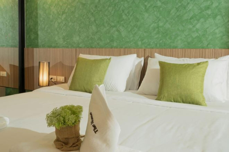 Bedroom 26