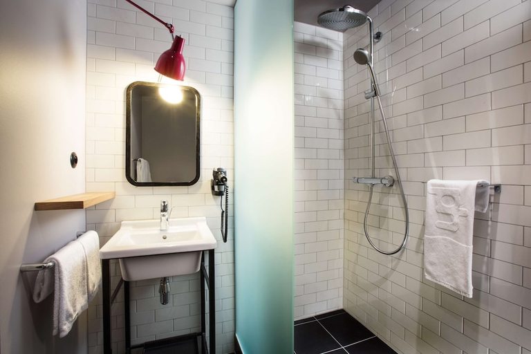 Bathroom, Hotel PULSE8, Praha 7