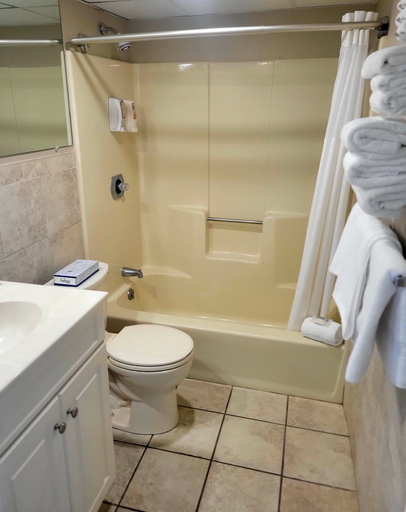 Bathroom 3, Water's Edge Ocean Resort, Cape May