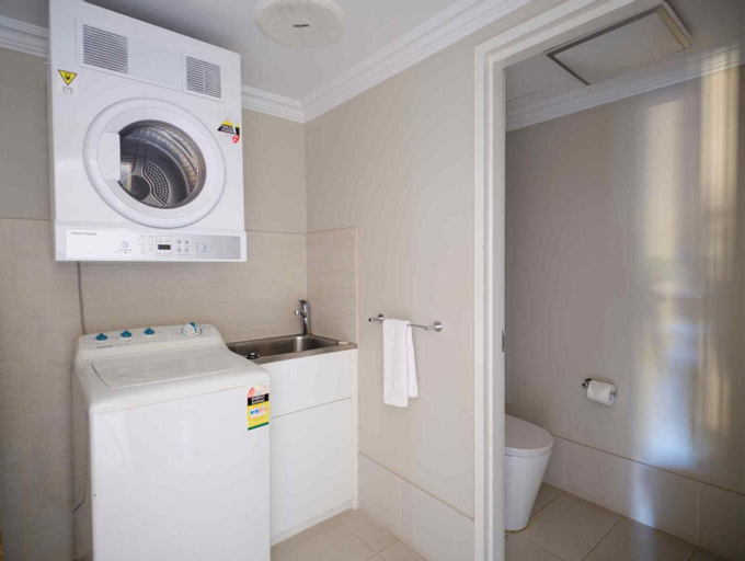 Bathroom 7