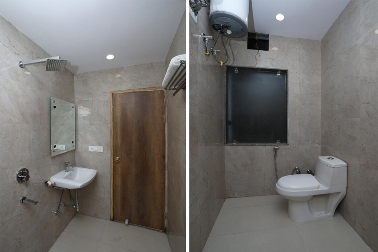 Bathroom 2, Hotel Ivy, Delhi
