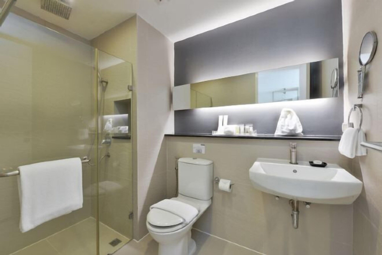 Bathroom 4