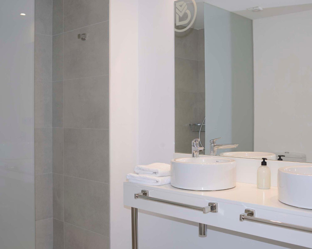 Bathroom 5, Apartaments B-Llobet Sun & Confort, Baleares