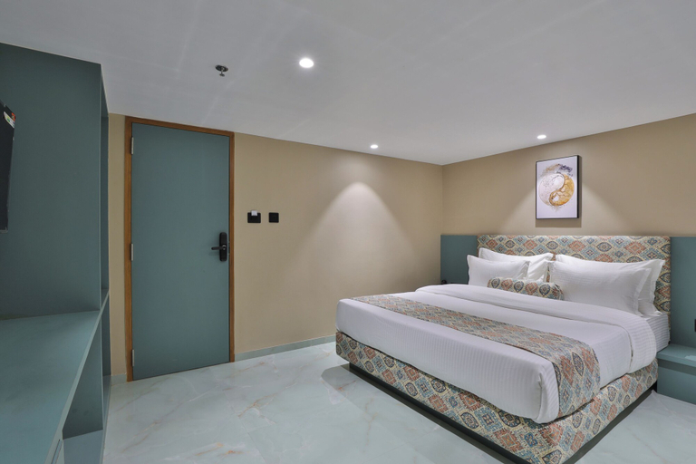 Bedroom 3, Hotel Serenity, Ahmadabad