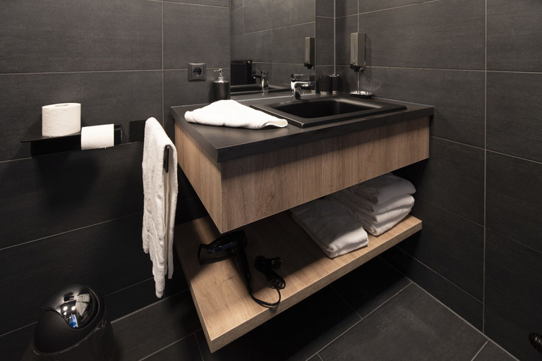 Bathroom 3, Blackhome Innsbruck City Centre, Innsbruck