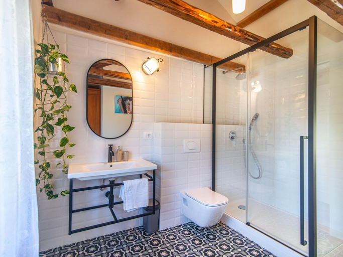 Bathroom 4, Conventional Holiday Home in Umag With Private Pool, Umag