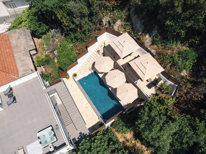 Exterior & Views 2, Casa Bianca