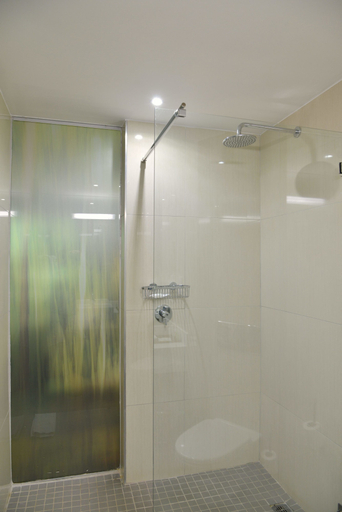 Bathroom 4, Cresta Lodge - Harare, Harare