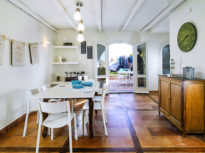 Others 5, Luxurious Holiday Home in Acireale with Hot Tub, Catania